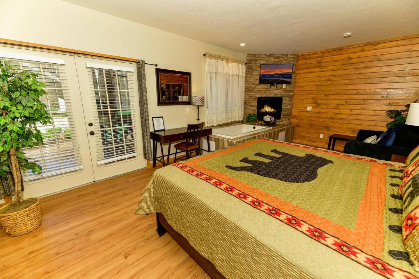 Black Forest Lodge Big Bear Lake Exterior foto